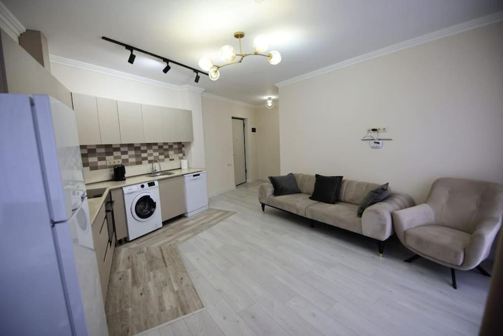 Persona Rooms Zugdidi Ngoại thất bức ảnh